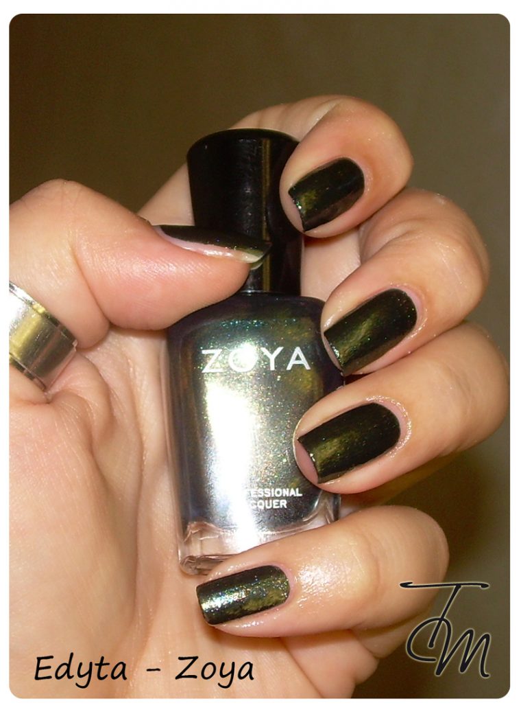 edyta zoya swatch con smalto verticale