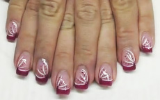 Rosa con strisce bianche e pois nail art