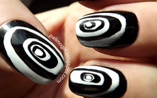 Optiburton Nails nail art