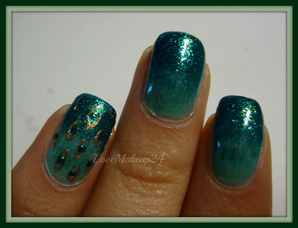 Nail-Art-Peacock