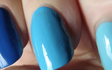 Triple Gradazioni di Blu Nail Art