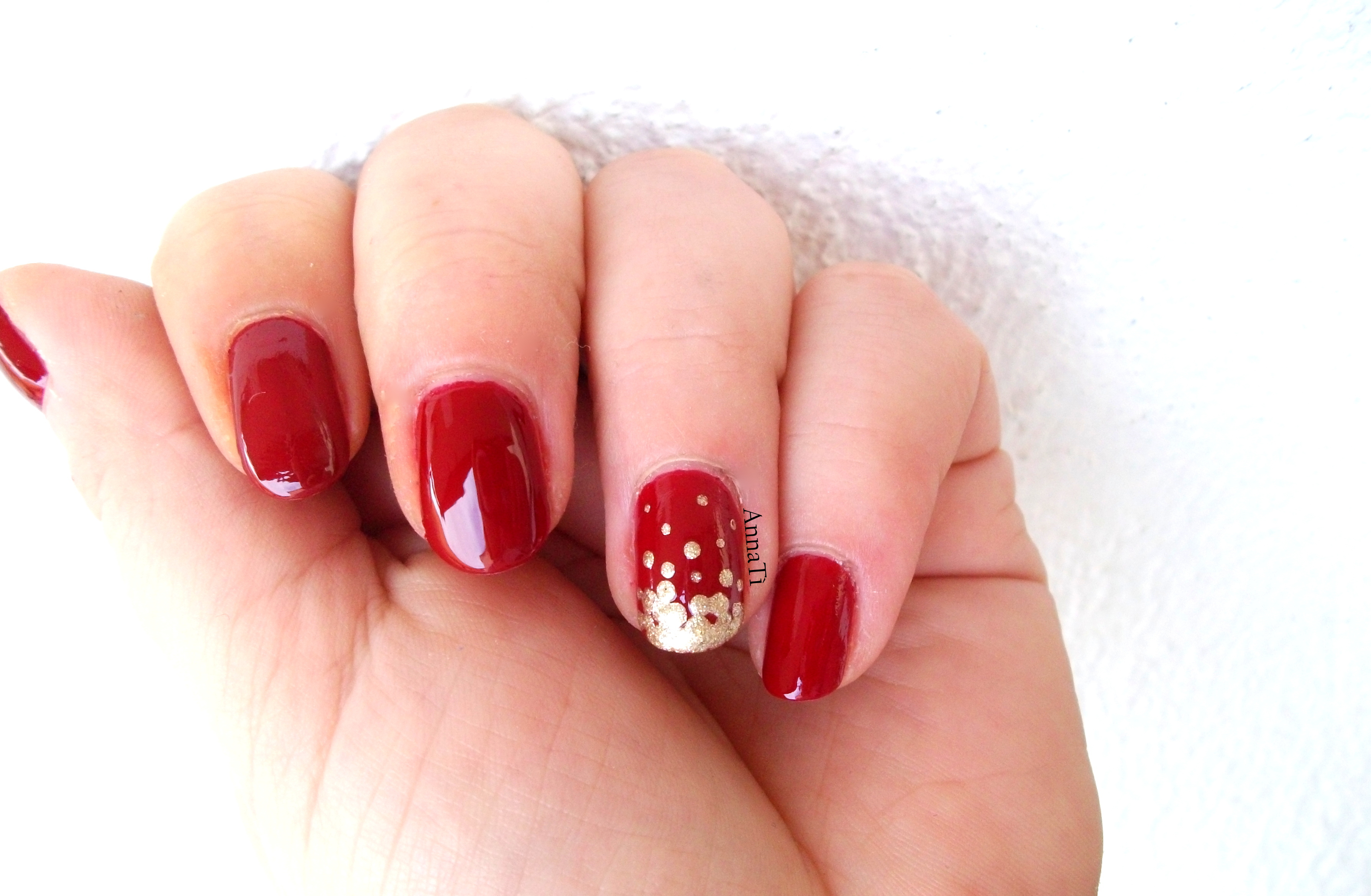 Dotting Nail Art