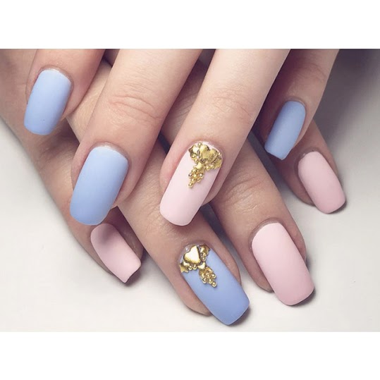 nail art con colori Pantone 2016