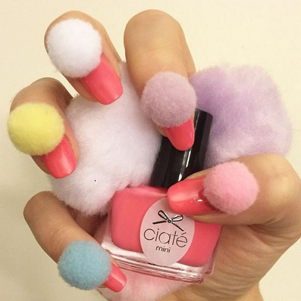 pom-pom-nails9