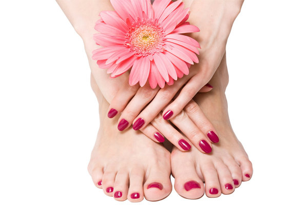 Smalti per l’estate: 5 idee per manicure e pedicure da abbinare