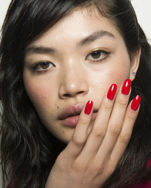 Tendenze nail art dalla London  Fashion Week