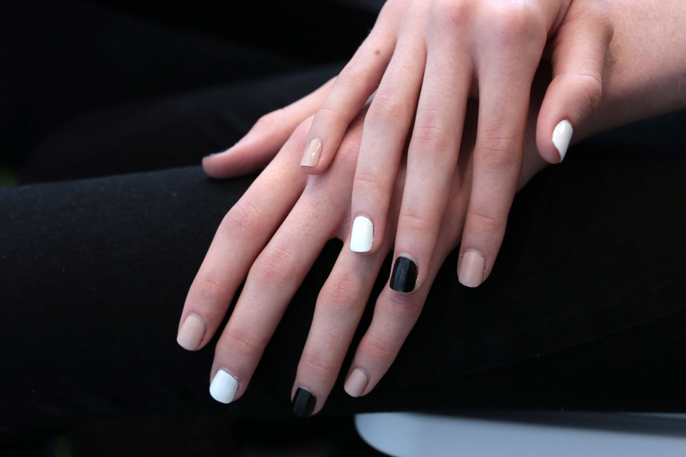 Tendenze nail art dalla London  Fashion Week