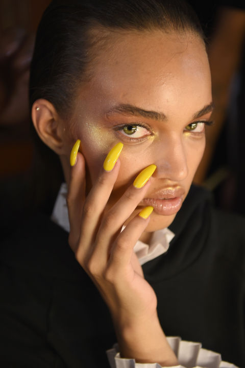 Tendenze nail art dalla London  Fashion Week