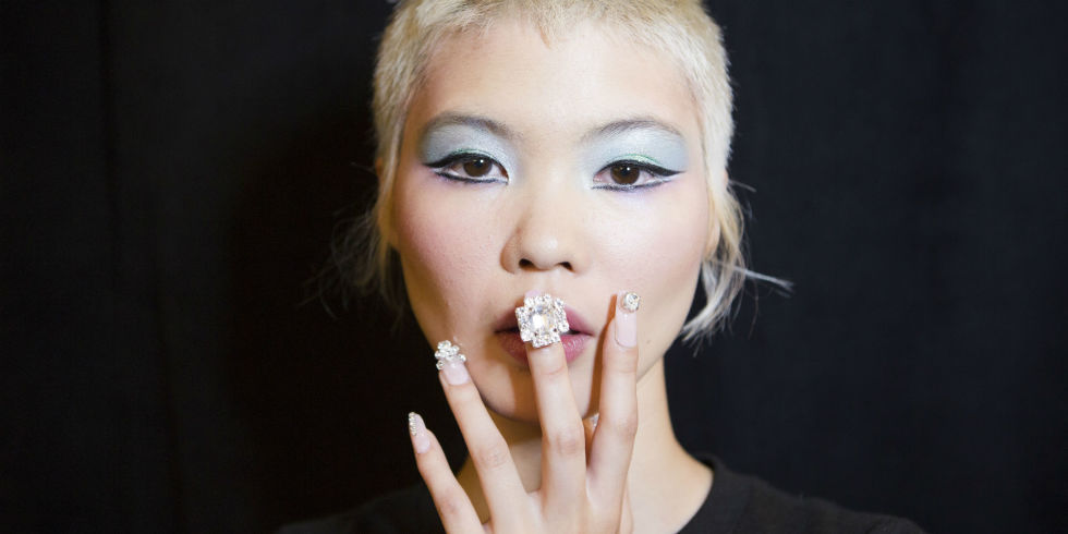 Tendenze nail art dalla London  Fashion Week