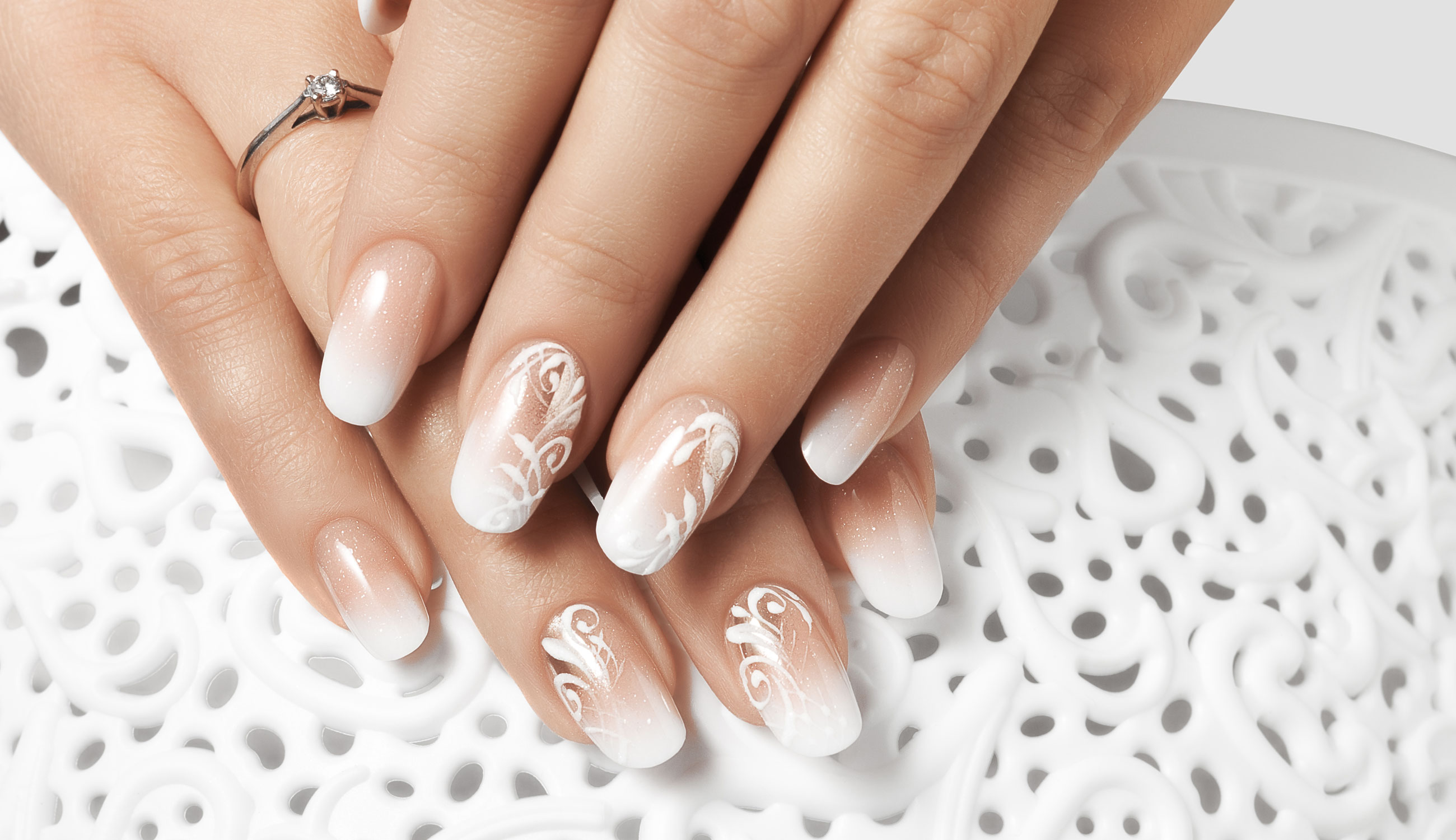 Nail art per la sposa: tutto il meglio della wedding nail art