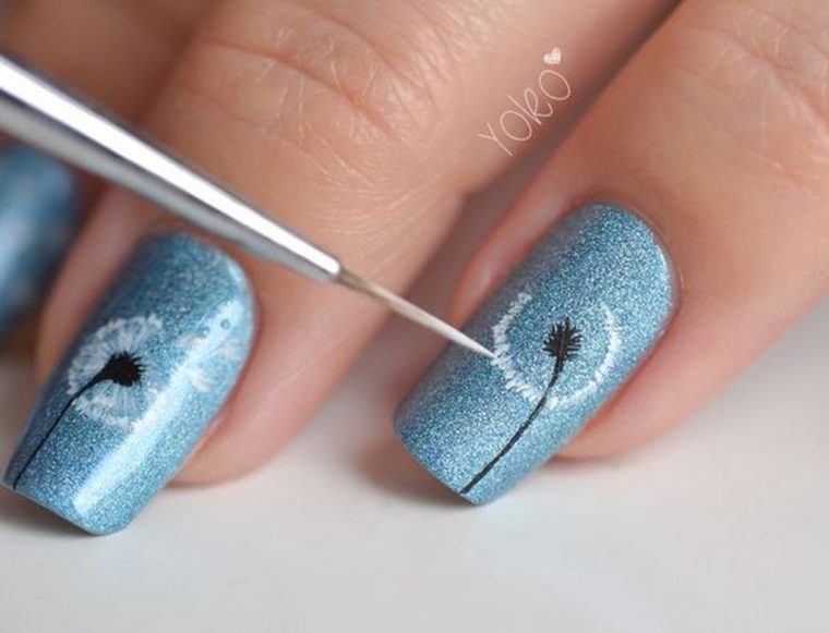 Unghie decorate, esecuzione di una nail art su base smalto